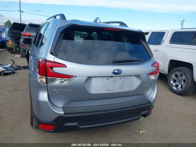 JF2SKAJC0MH526235 Subaru Forester Premium