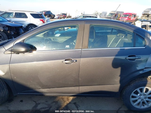 Chevrolet Sonic Lt Auto 2017 1G1JD5SGXH4157399 Image 14