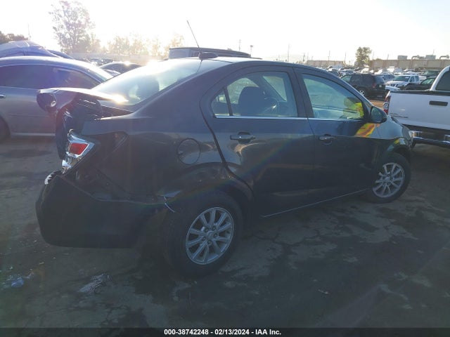 Chevrolet Sonic Lt Auto 2017 1G1JD5SGXH4157399 Image 4