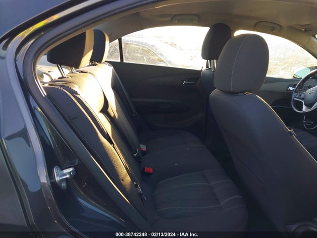 Chevrolet Sonic Lt Auto 2017 1G1JD5SGXH4157399 Image 8