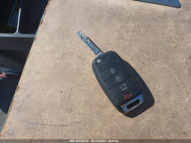 KNAGM4A75F5645502 KIA Optima Lx