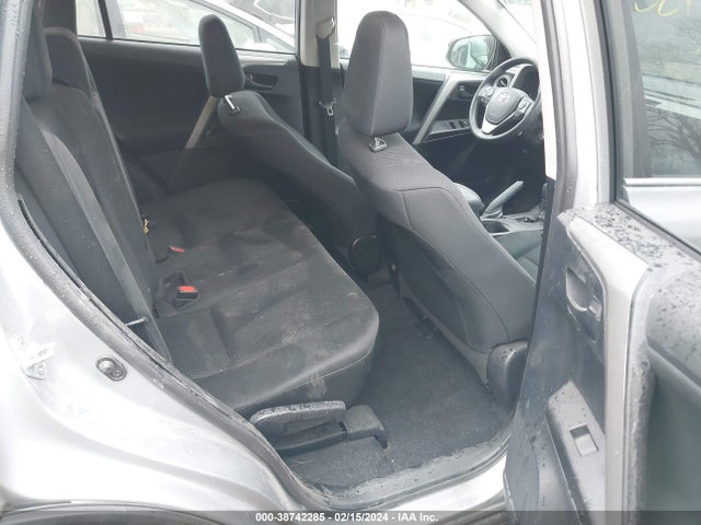 Toyota RAV4 LE 2017 2T3BFREV9HW643275 Image 8