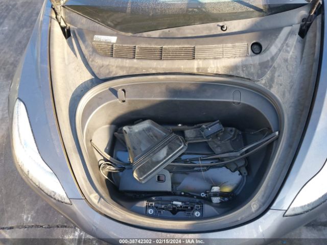 5YJ3E1EB4JF069016 Tesla Model 3 Long Range/performance