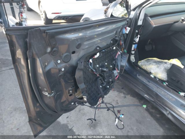 5YJ3E1EB4JF069016 Tesla Model 3 Long Range/performance