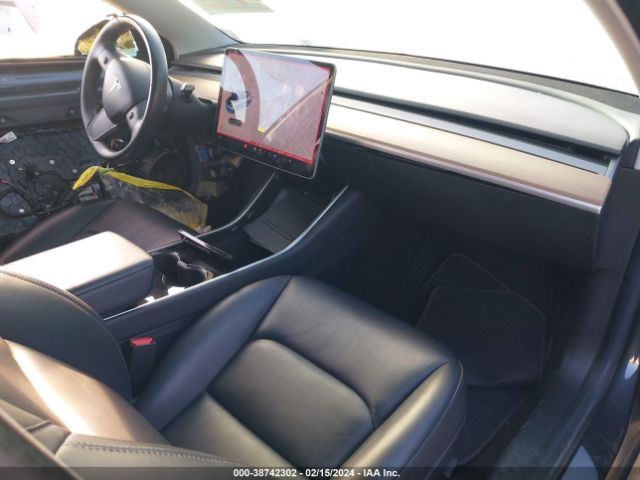 5YJ3E1EB4JF069016 Tesla Model 3 Long Range/performance