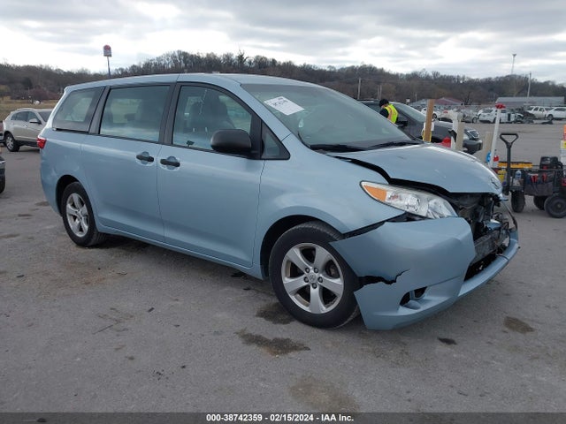 Toyota Sienna L 7 Passenger 2015 5TDZK3DC4FS549634 Image 1