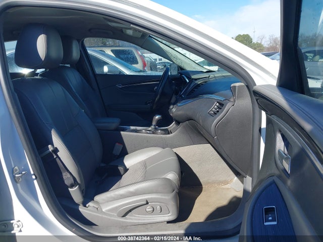 Chevrolet IMPALA 1LT 2018 2G1105S36J9140501 Image 5
