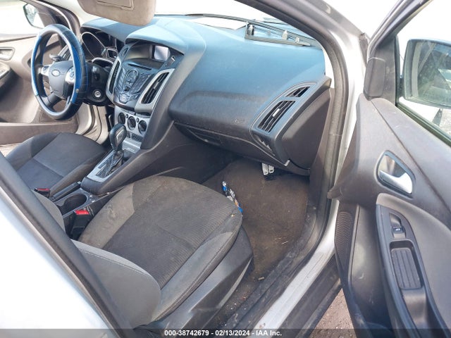 Ford FOCUS SE 2014 1FADP3F20EL313617 Image 5