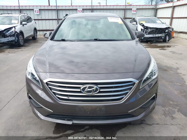 Hyundai SONATA SE 2016 5NPE24AF2GH321948 Image 12
