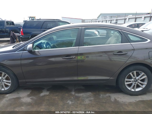 Hyundai SONATA SE 2016 5NPE24AF2GH321948 Image 14