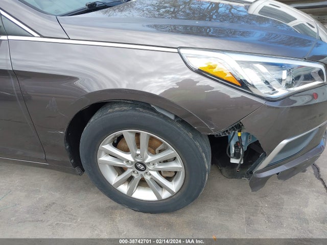 Hyundai SONATA SE 2016 5NPE24AF2GH321948 Image 19