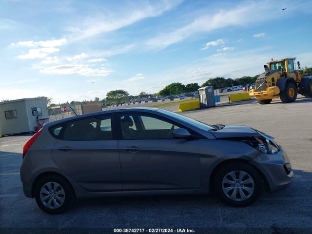 Hyundai ACCENT SE 2017 KMHCT5AE2HU360088 Image 13