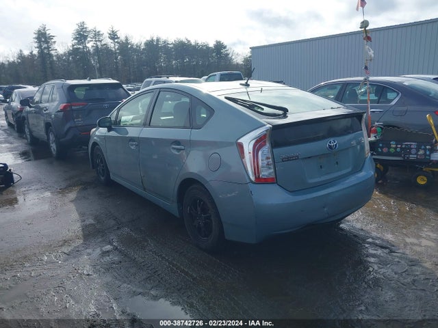 Toyota Prius Three 2014 JTDKN3DU8E1853062 Image 3