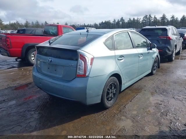 Toyota Prius Three 2014 JTDKN3DU8E1853062 Image 4