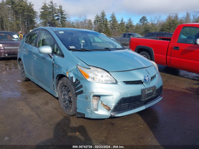 Toyota Prius Three 2014 JTDKN3DU8E1853062 Image 6