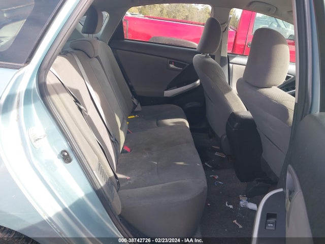Toyota Prius Three 2014 JTDKN3DU8E1853062 Image 8