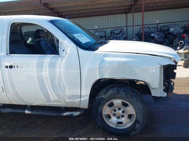 2012 CHEVROLET SILVERADO 1500 LT VIN: 3GCPCSE01CG156025