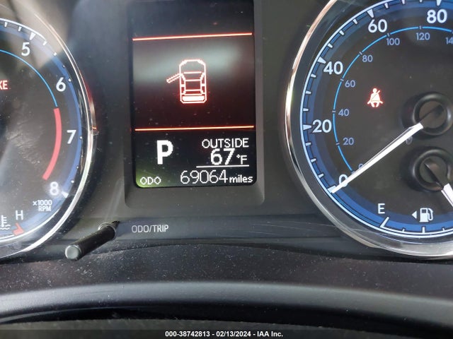 Toyota COROLLA LE 2018 5YFBURHEXJP774555 Image 16