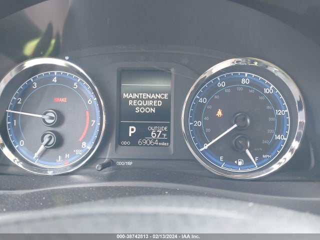Toyota COROLLA LE 2018 5YFBURHEXJP774555 Image 7