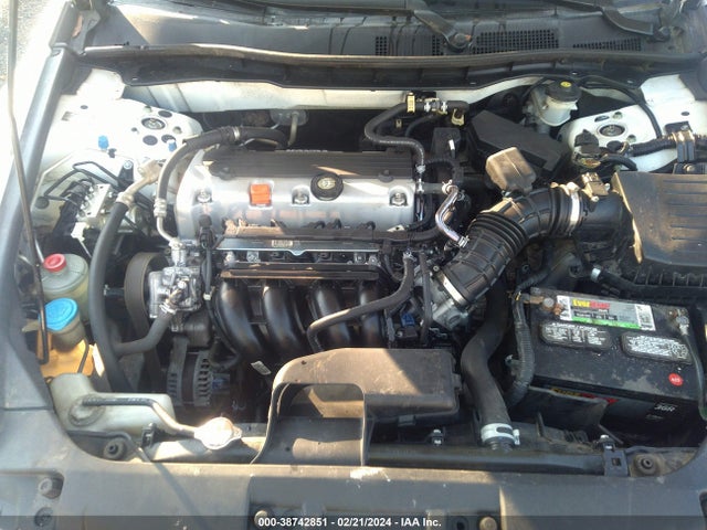 2010 HONDA ACCORD 2.4 LX-P VIN: 1HGCP2F41AA181752