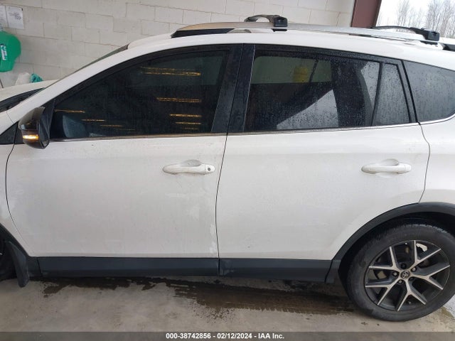 2016 TOYOTA RAV4 SE VIN: 2T3JFREV7GW451041