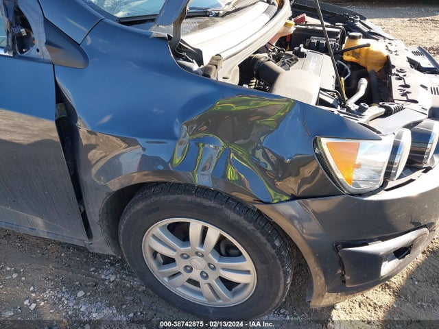 Chevrolet Sonic Lt Auto 2016 1G1JC5SH9G4184829 Image 6