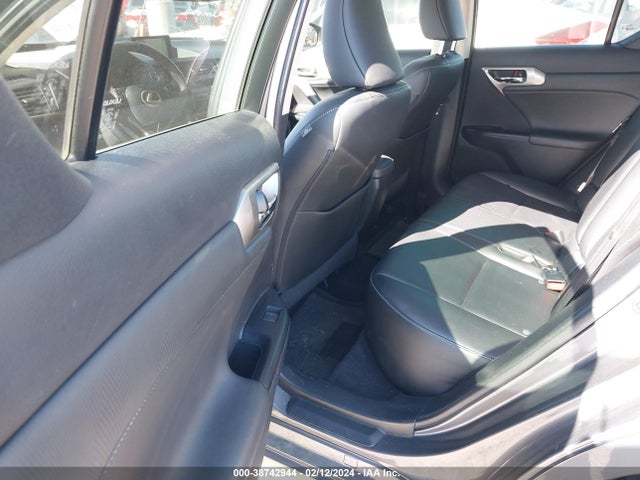 JTHKD5BH6F2228996 Lexus CT 200H