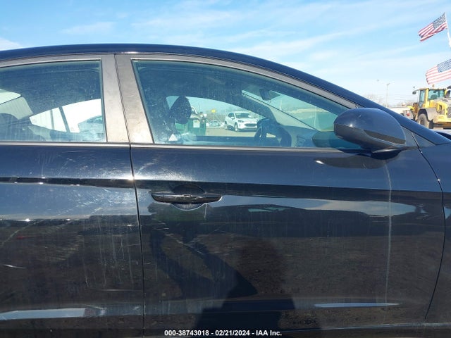 Hyundai ELANTRA SE 2018 KMHD74LFXJU668415 Image 14