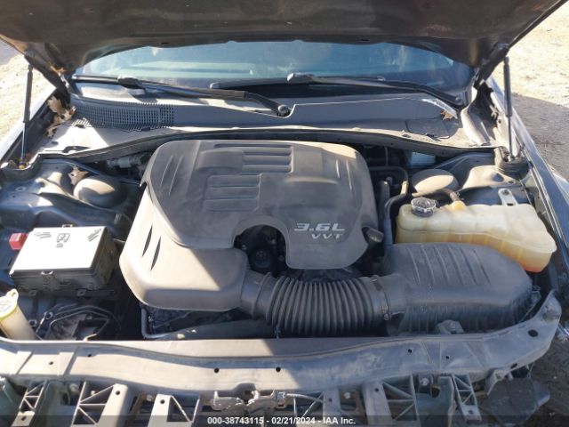 2C3CCAAG9JH308355 Chrysler 300 Touring