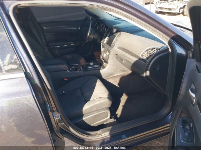 2C3CCAAG9JH308355 Chrysler 300 Touring