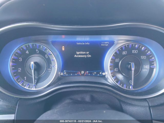 2C3CCAAG9JH308355 Chrysler 300 Touring