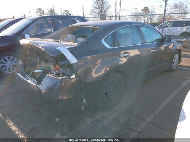 Nissan Altima 2.5 S 2015 1N4AL3AP8FC577073 Image 4