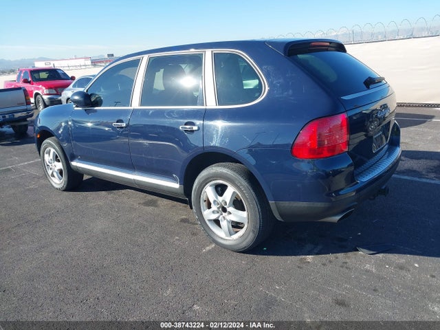 2004 PORSCHE CAYENNE WP1AB29P44LA60330 Photo 2