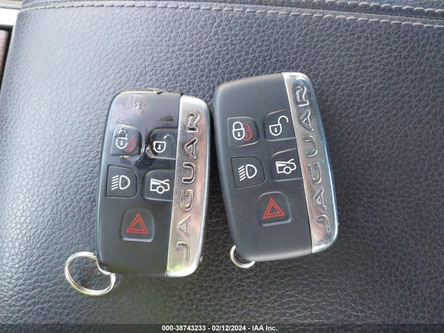 2013 JAGUAR XF SAJWA0E74D8S67499 Photo 10