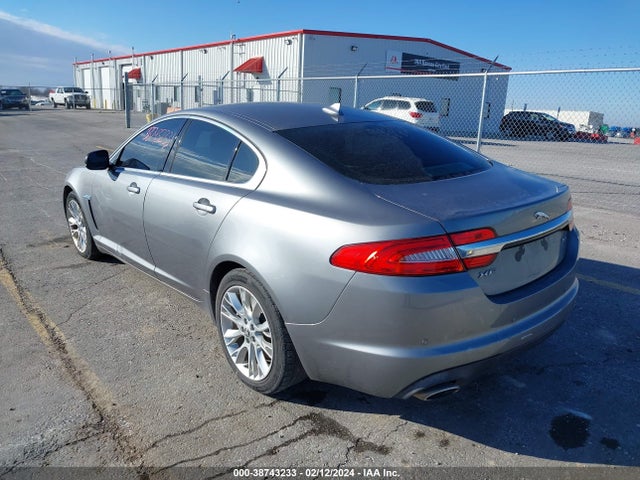 2013 JAGUAR XF SAJWA0E74D8S67499 Photo 2
