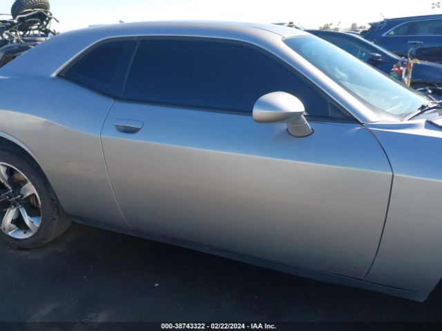 2C3CDZAT9FH747717 Dodge Challenger R/t
