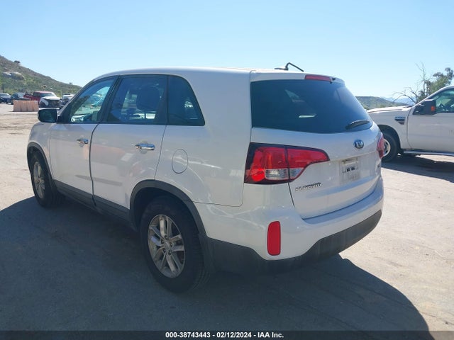 KIA SORENTO LX 2015 5XYKT3A66FG627311 Image 3