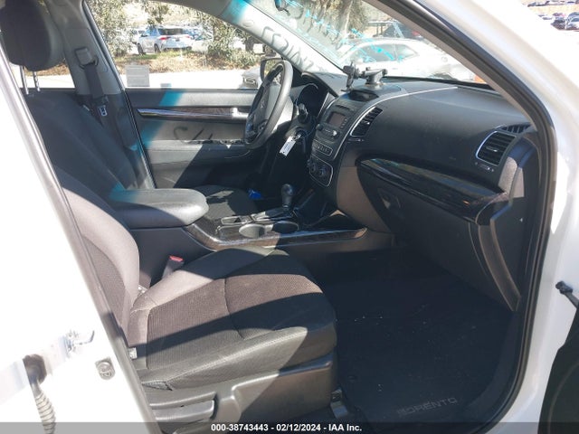 KIA SORENTO LX 2015 5XYKT3A66FG627311 Image 5