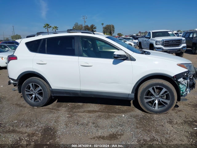Toyota Rav4 Xle 2017 JTMWFREV3HD100308 Image 14