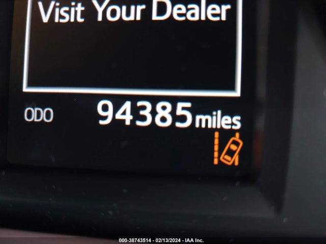 Toyota Rav4 Xle 2017 JTMWFREV3HD100308 Image 16