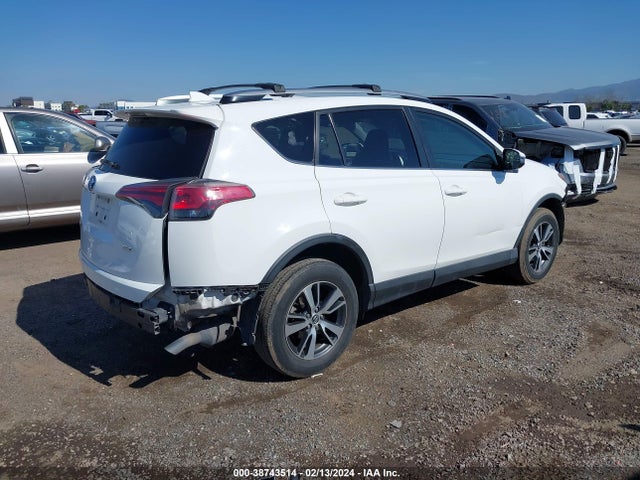 Toyota Rav4 Xle 2017 JTMWFREV3HD100308 Image 4