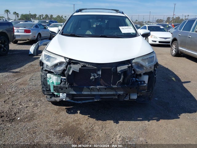 Toyota Rav4 Xle 2017 JTMWFREV3HD100308 Image 6