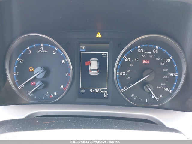 Toyota Rav4 Xle 2017 JTMWFREV3HD100308 Image 7