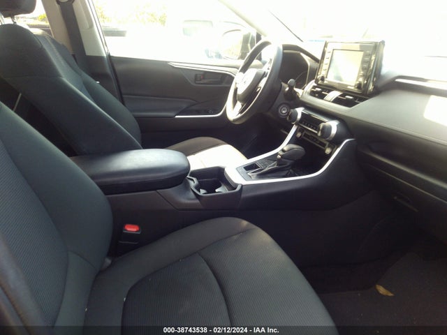 Toyota RAV4 LE 2021 2T3F1RFV4MC232957 Image 5