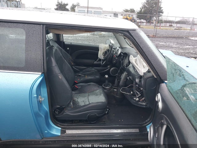 2005 MINI COOPER S WMWRE33495TD93544 Photo 4