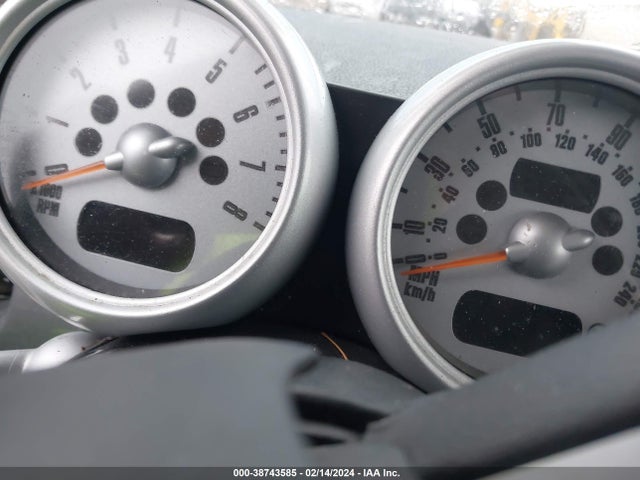 2005 MINI COOPER S WMWRE33495TD93544 Photo 6