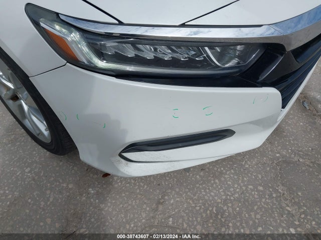 Honda ACCORD LX 2018 1HGCV1F1XJA125475 Image 16