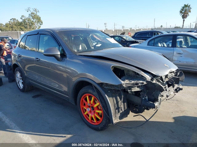 2013 PORSCHE CAYENNE WP1AA2A2XDLA03021 Photo 0