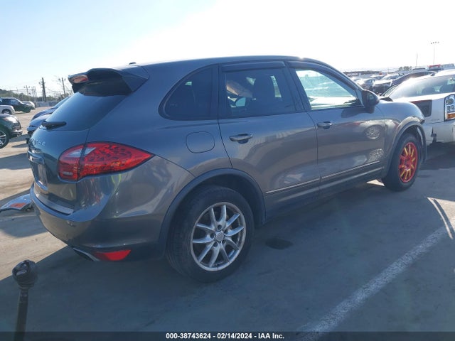 2013 PORSCHE CAYENNE WP1AA2A2XDLA03021 Photo 3