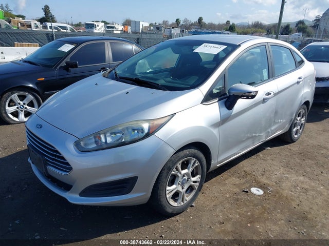 Ford FIESTA SE 2015 3FADP4BJ9FM196090 Image 2